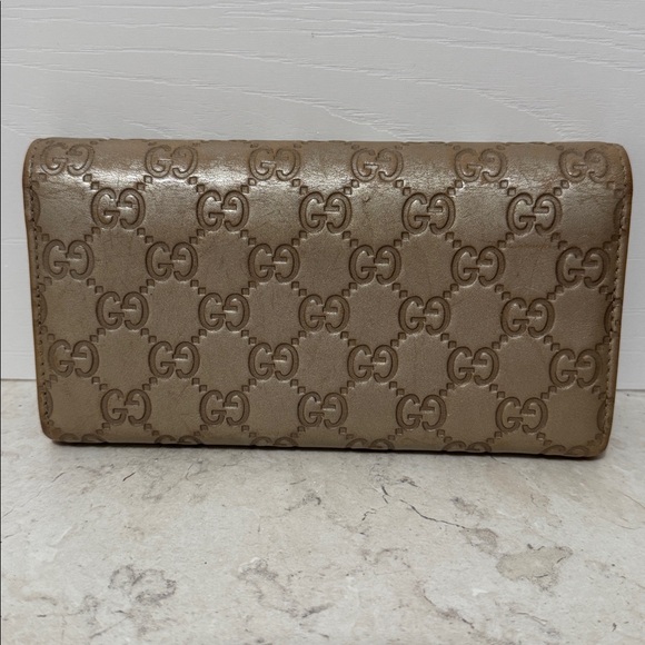 Gucci Gold Embossed Leather Wallet - Picture 2 of 10